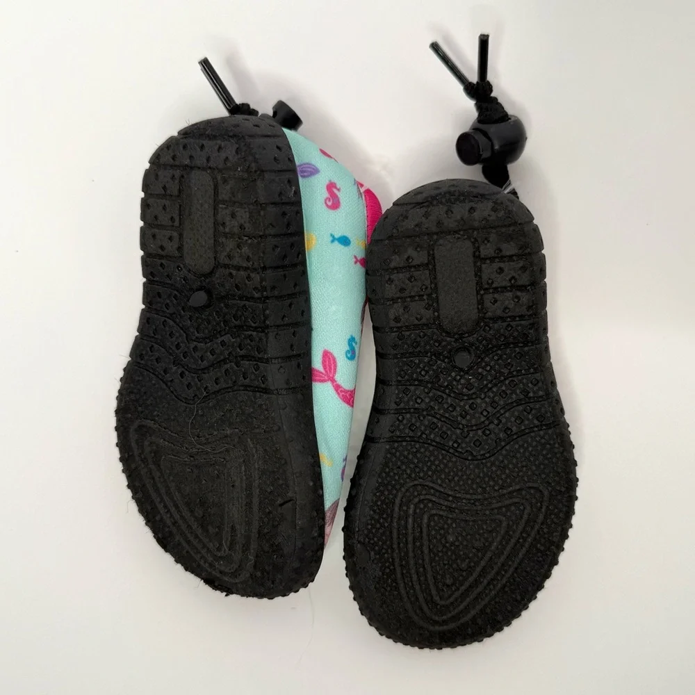 Tommy Bahama Mermaid Water Shoes